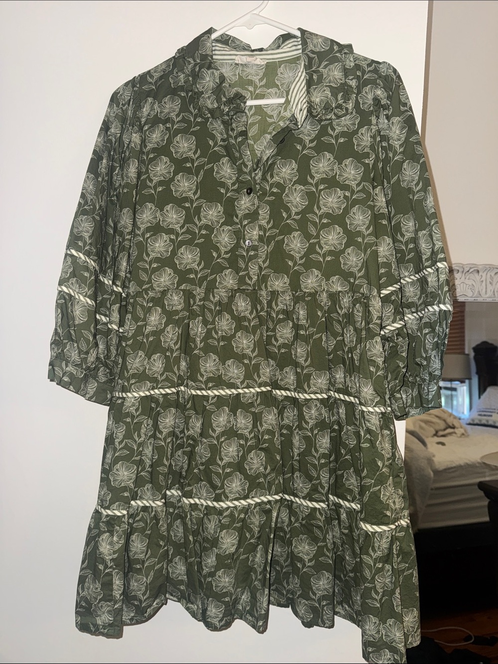 entro Olive Green Floral Tiered Casual Dress